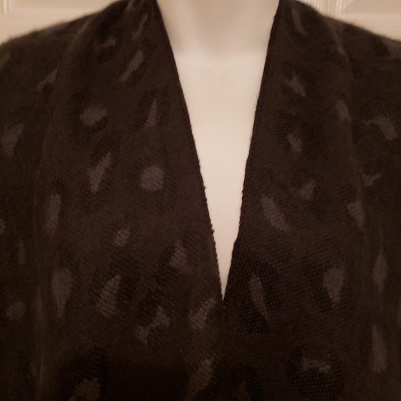 NWOT! Animal Print Wrap [super softie] - Picture 6 of 11